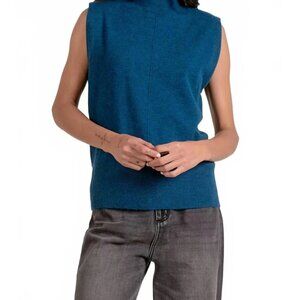 Women's Elan mock neck sleeveless Teal Knit Top Size S structured shoulder